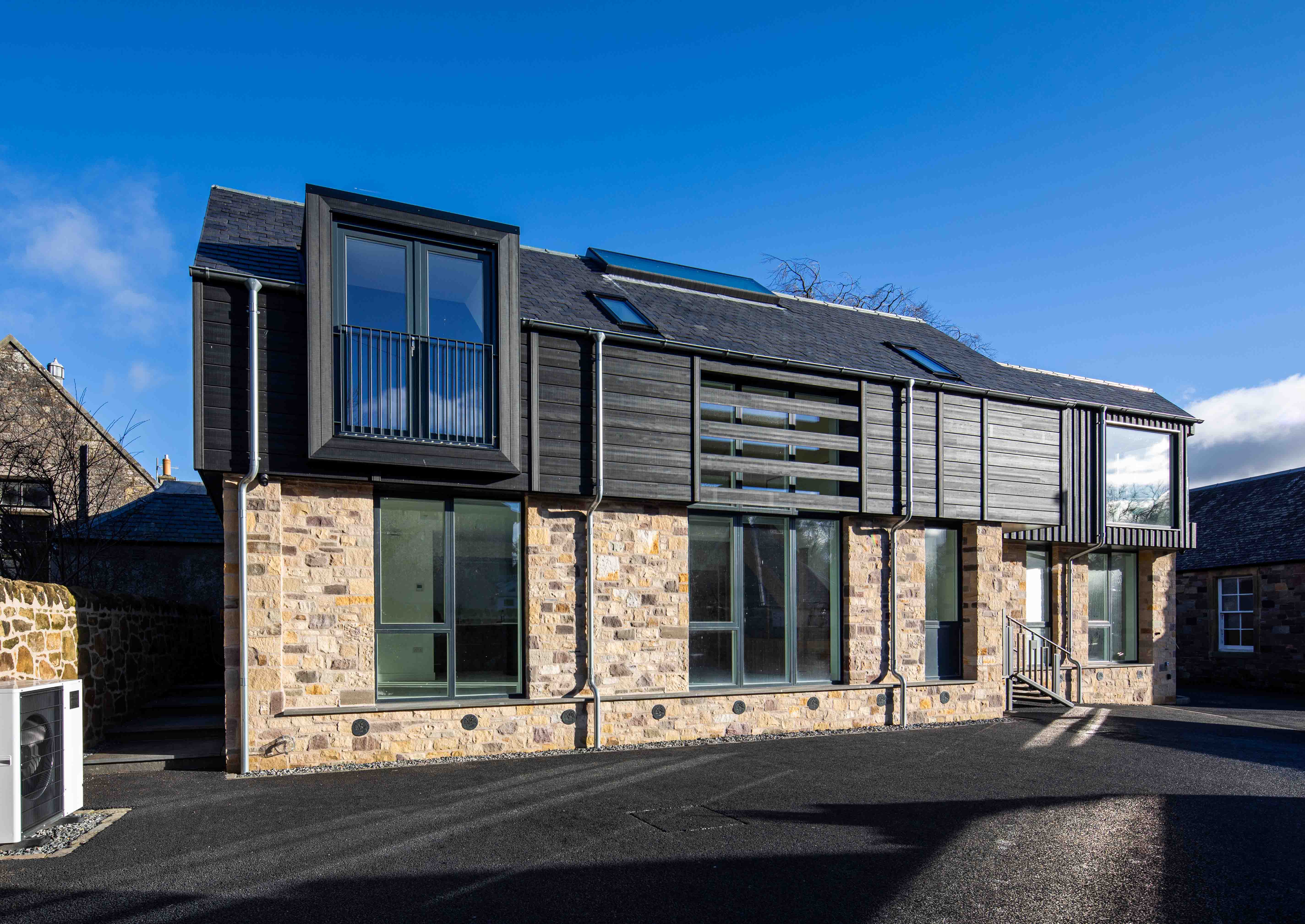 Aitken House - Vulcan Cladding - Abodo Wood 3.jpg