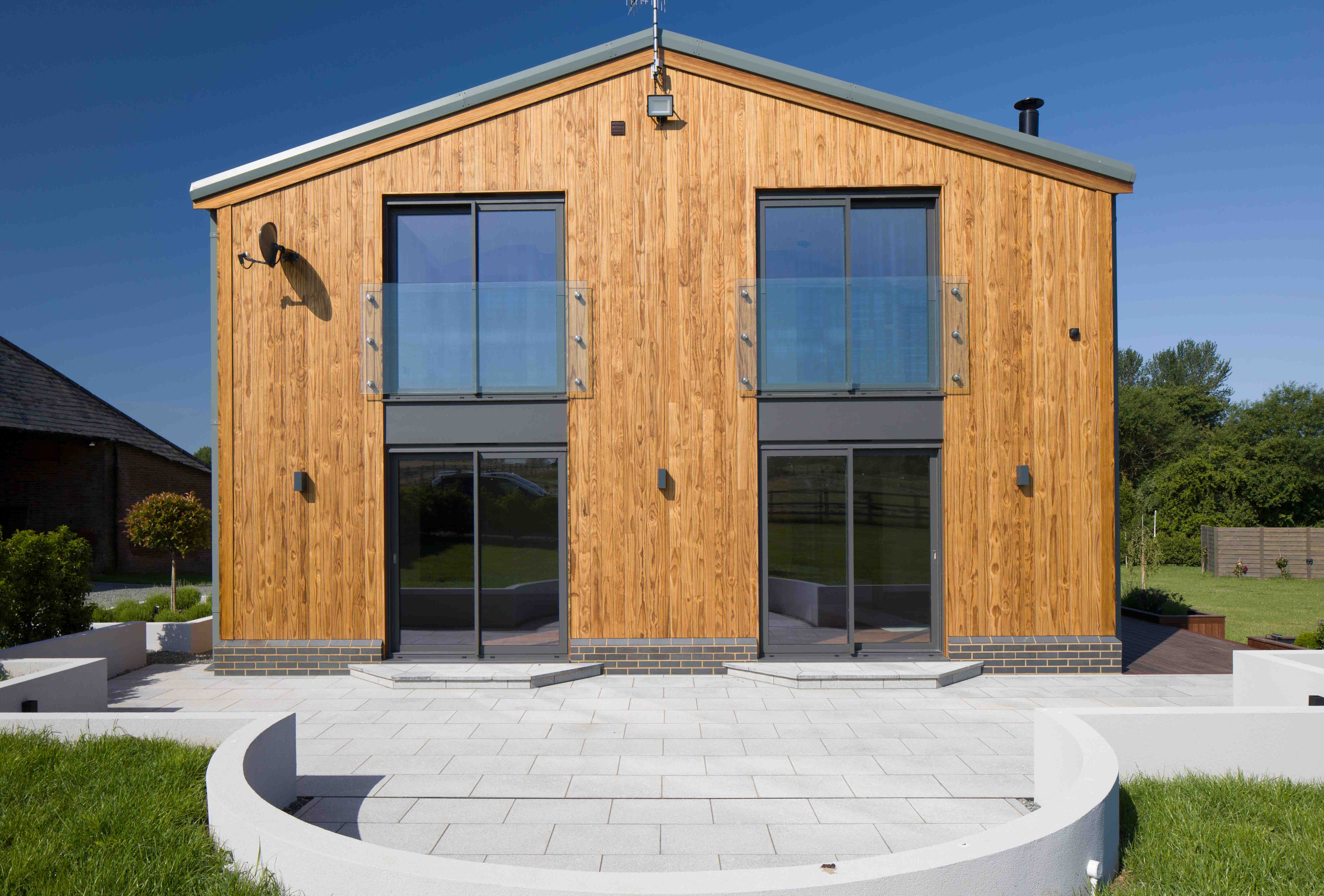 Riverside-Barn-Vulcan-Cladding-Abodo-Wood.jpg